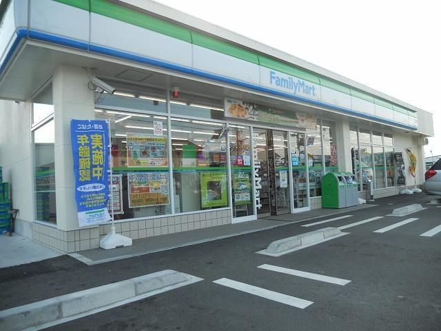 コンビニ　ファミリーマート富部店（コンビニ）まで400m