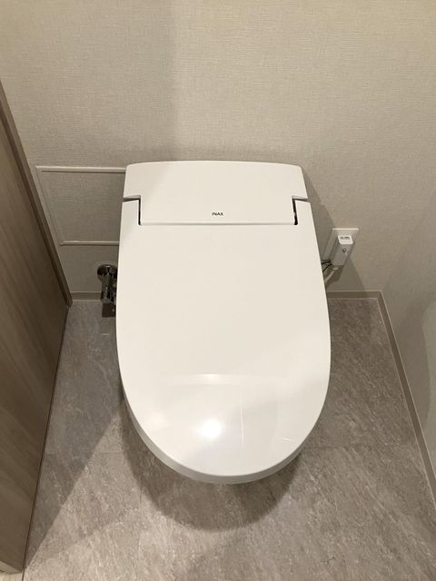 トイレ　※写真は同タイプ住戸です。
