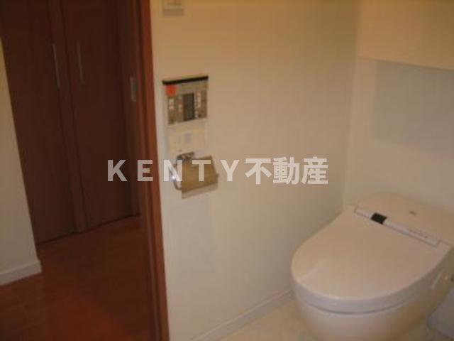 トイレ　落ち着いたトイレです