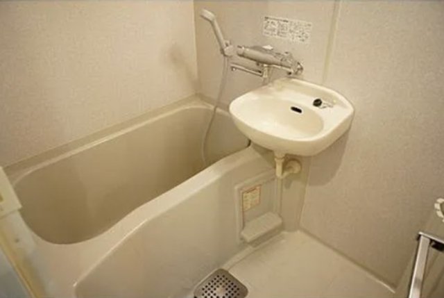 バス・シャワールーム　別部屋参考写真