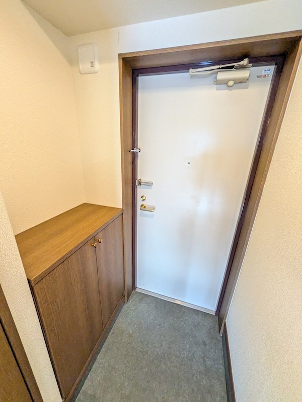 玄関　※他号室写真