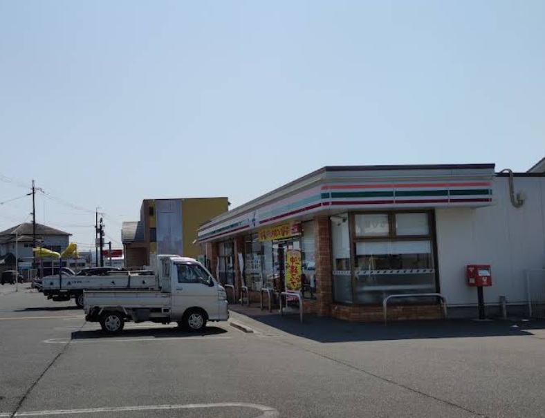 コンビニ　セブンイレブン 香寺溝口店（コンビニ）まで828m