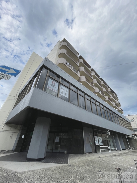 建物外観　【好立地物件】鉄筋コンクリート造・室内美装です＾＾