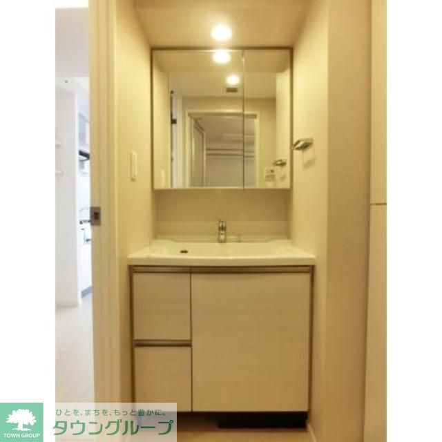洗面設備　※写真は同タイプ住戸です。