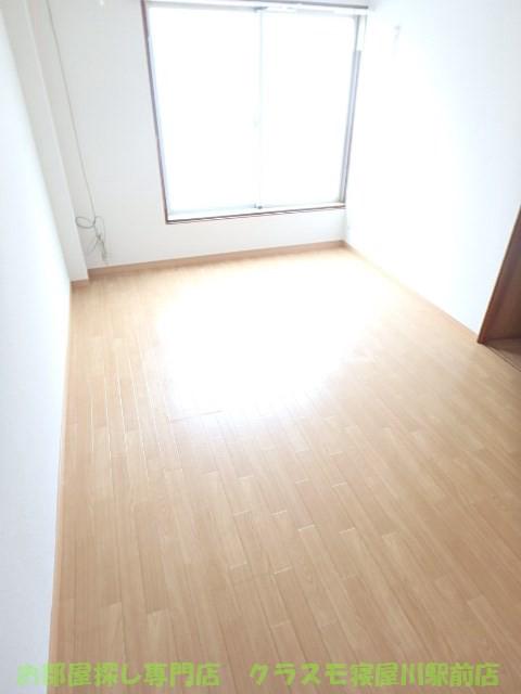 すみれハイツの居間写真