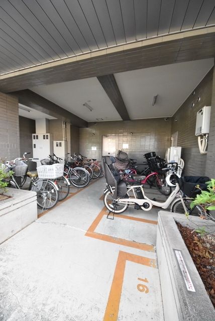 駐車場　駐輪場