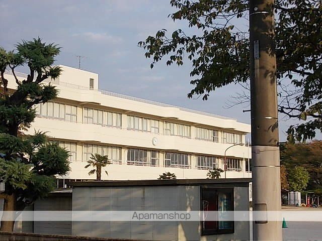 小学校　葉鹿小学校（小学校）まで300m
