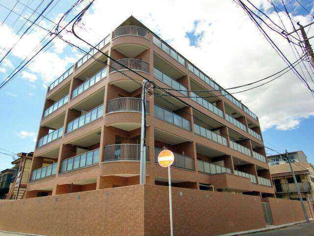 建物外観　オートロック付き