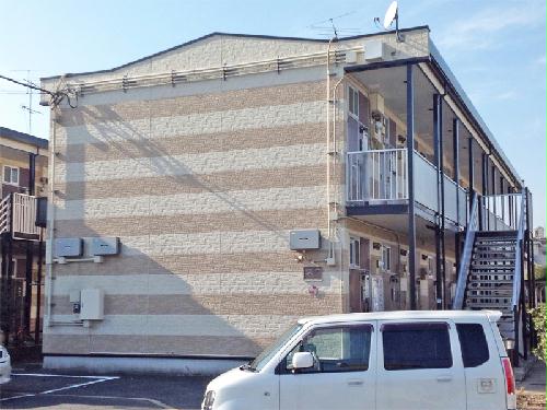建物外観　宅配ＢＯＸ付きなので、一人暮らしにも大助かり