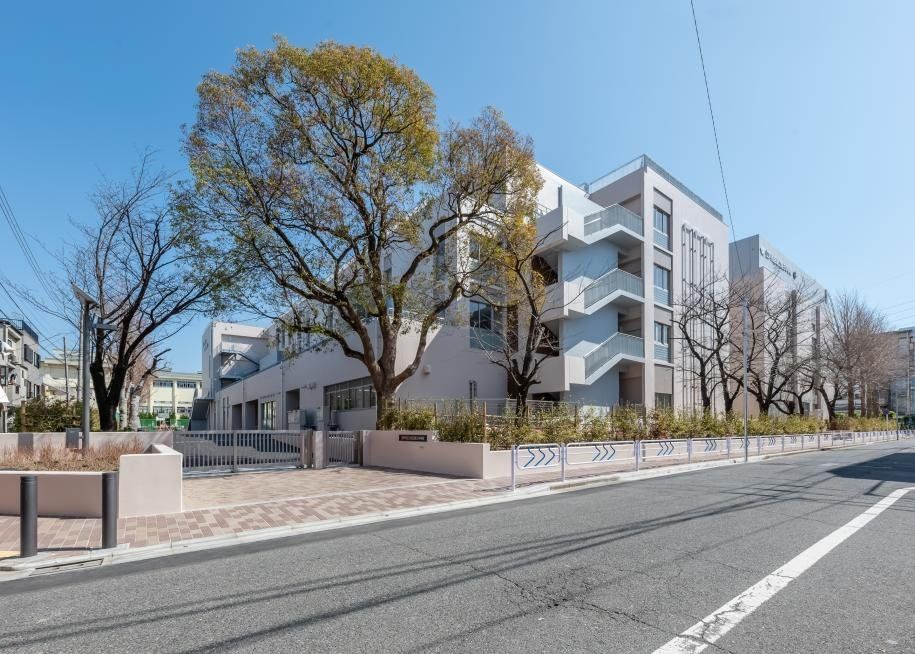 中学校　江戸川区立瑞江第三中学校（中学校）まで1060m