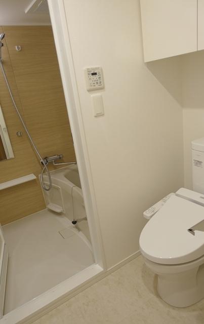 トイレ　※写真は同タイプ住戸です。