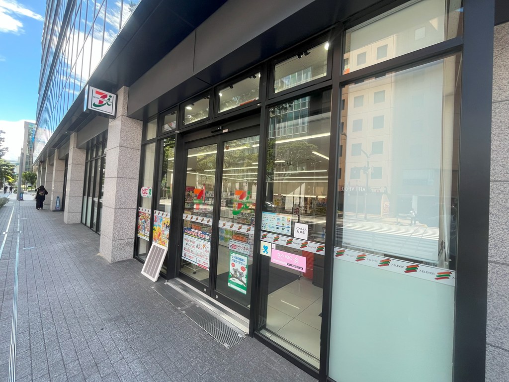 コンビニ　セブンイレブン博多綱場町店（コンビニ）まで172m