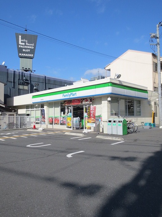 コンビニ　ファミリーマート門真元町店（コンビニ）まで130m