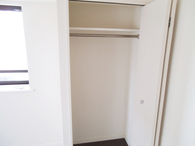 収納　クローゼットの中はこの様になっております☆