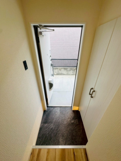 玄関　※新築の為内装イメージです
