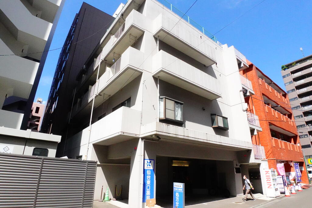 カラーズガーデン仙台東口