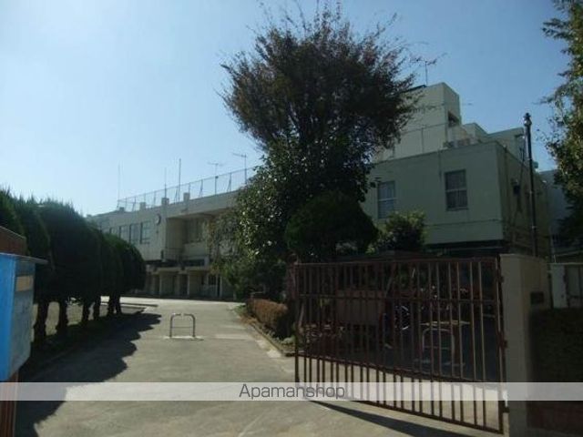 中学校　立川市立第六中学校（中学校）まで541m