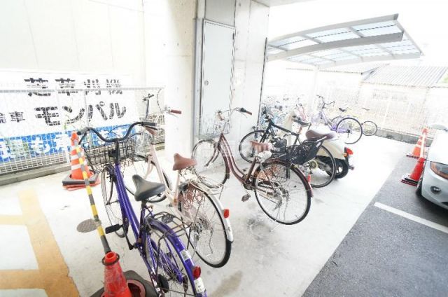 ホワイトスクエアの外観写真