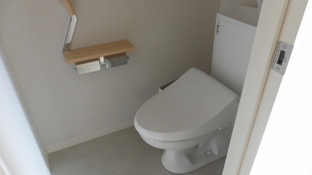 ＪＲ久大本線 善導寺駅 徒歩10分 2階建 築8年のトイレ写真