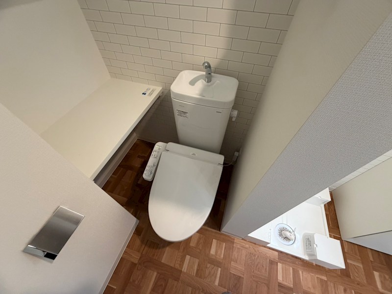 G BASE新松戸 205のトイレ写真