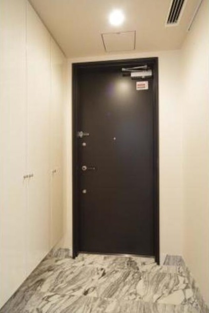 玄関　同タイプのお写真です