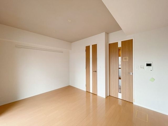 ヴィエルジュ錦糸町太平の居間写真