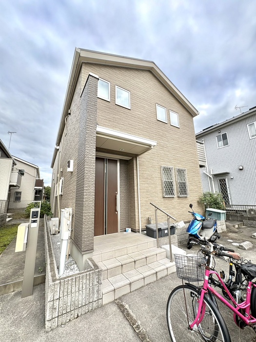 Trefle House A号棟の外観写真