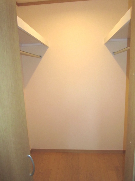 Trefle House A号棟の内装写真
