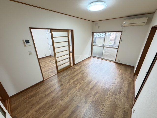 ファミール安松の内装写真