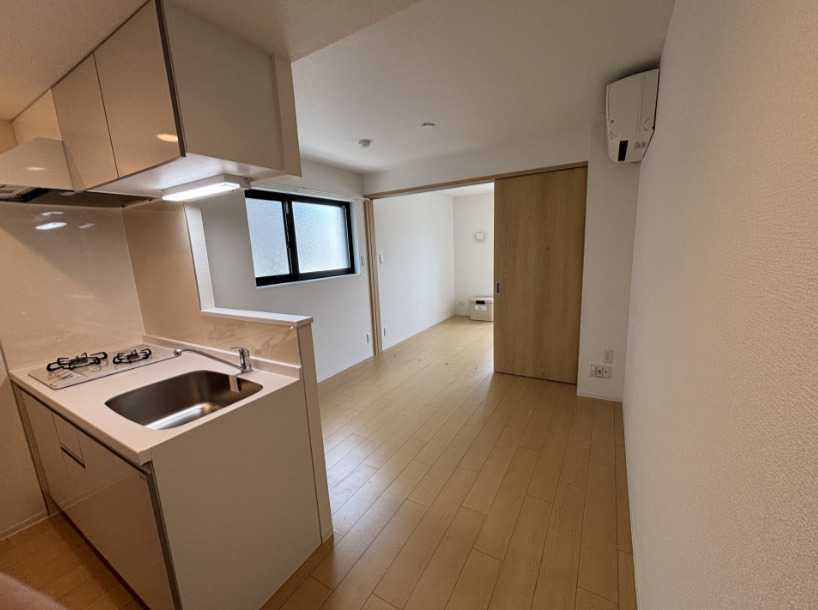 居室・リビング　※別部屋の参考写真です。