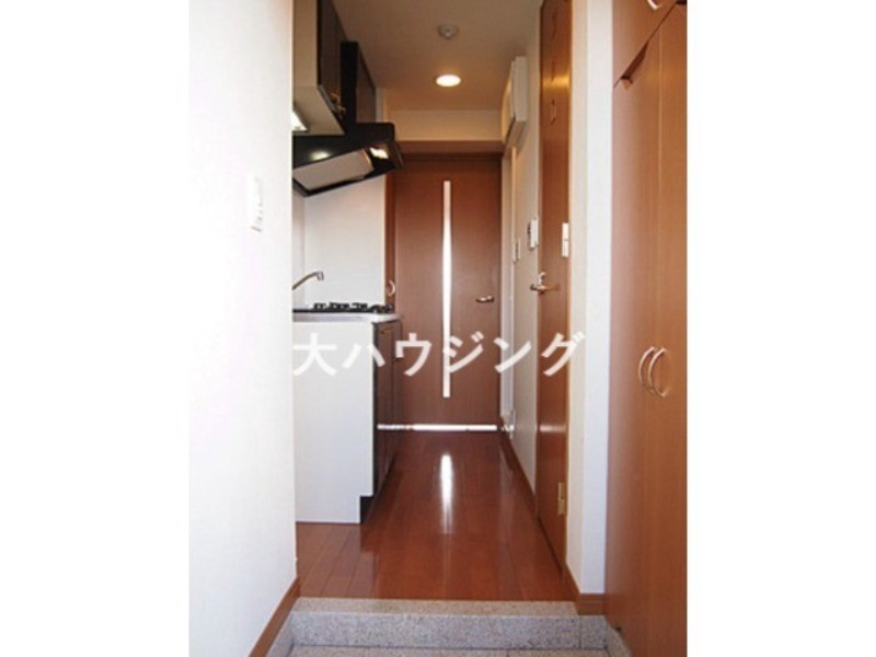 ルーブル千鳥町弐番館の玄関写真