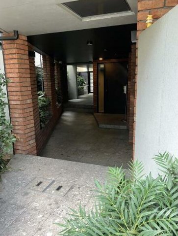 東急東横線 学芸大学駅 徒歩7分 4階建 築6年の外観写真