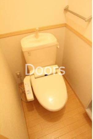 ＪＲ宇野線 備前西市駅 2階建 築23年のトイレ写真