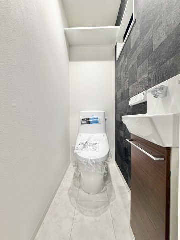 播磨町2丁目1-2 貸家のトイレ写真