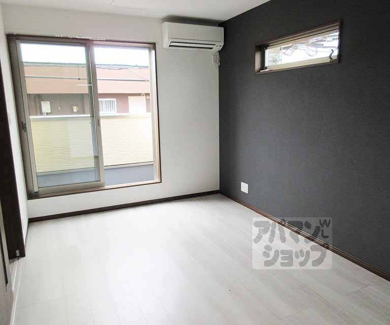 居室・リビング　日当たりよいリビングです！