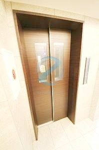 東京メトロ東西線 葛西駅 徒歩8分 11階建 築10年の外観写真