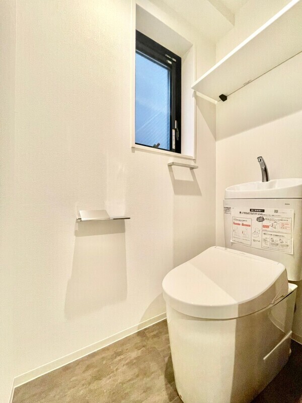 エストゥルース板橋本町のトイレ写真
