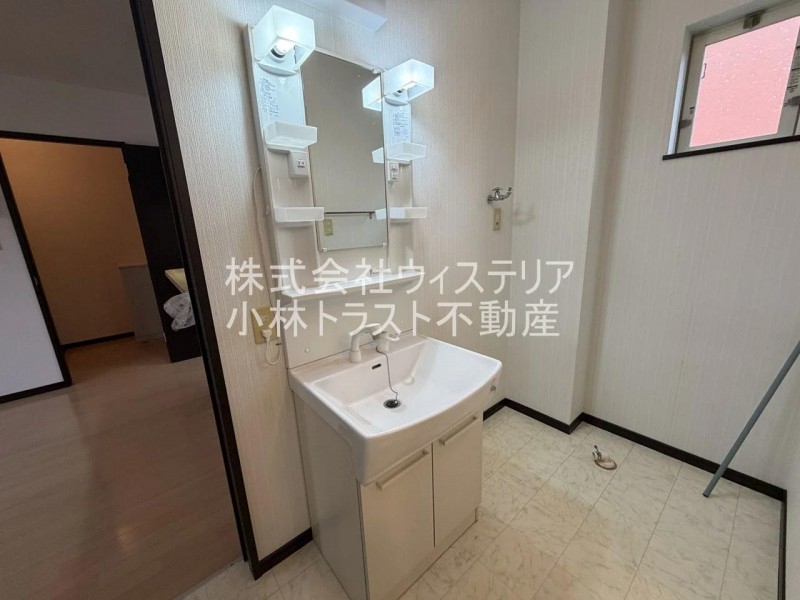 洗面設備　洗髪洗面化粧台