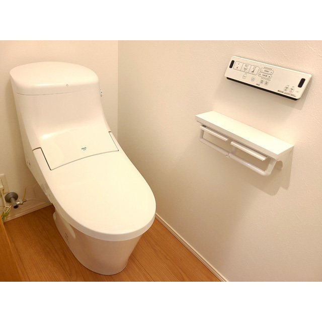 杉並区梅里2丁目住宅のトイレ写真