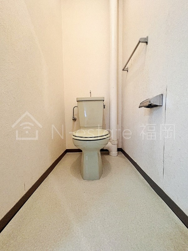 地下鉄空港線 室見駅 徒歩2分 3階建 築39年のトイレ写真