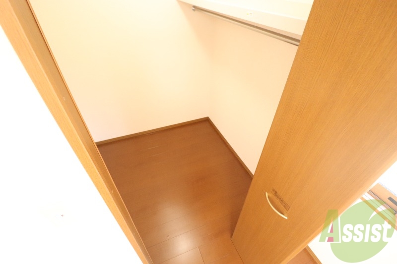 収納　お部屋をすっきりと使える収納付き