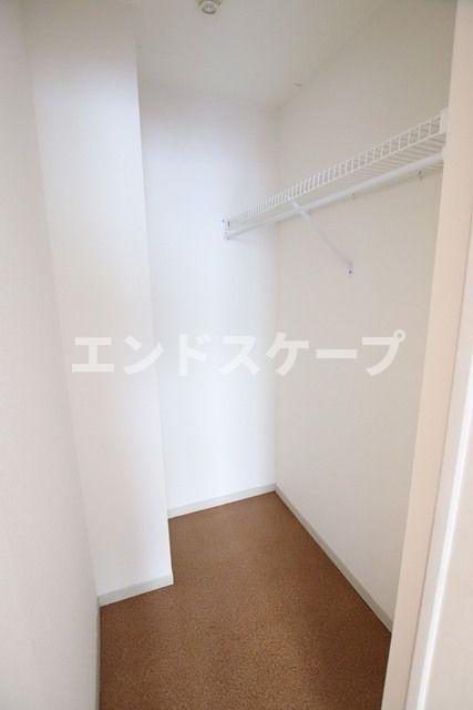 ＪＲ上越線 井野駅 徒歩32分 4階建 築31年の内装写真