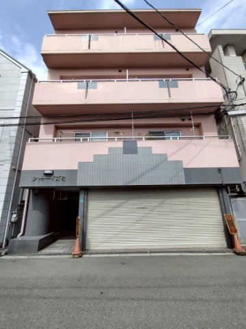 シャトーイズミの外観写真