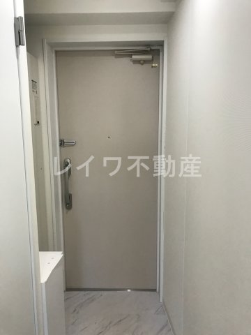玄関　収納もある玄関です