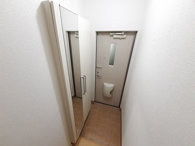 玄関　シンプルで使いやすい玄関です