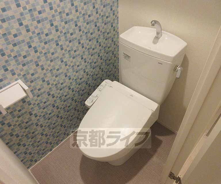 トイレ　ウォシュレット付きのトイレです・
