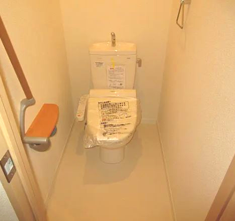 南海本線 岸和田駅 徒歩9分 2階建 築15年のトイレ写真