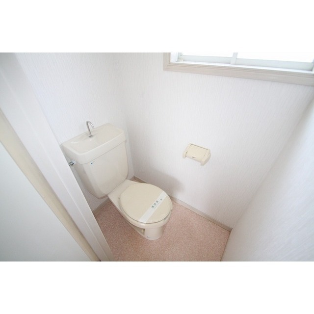 メゾン秋本のトイレ写真