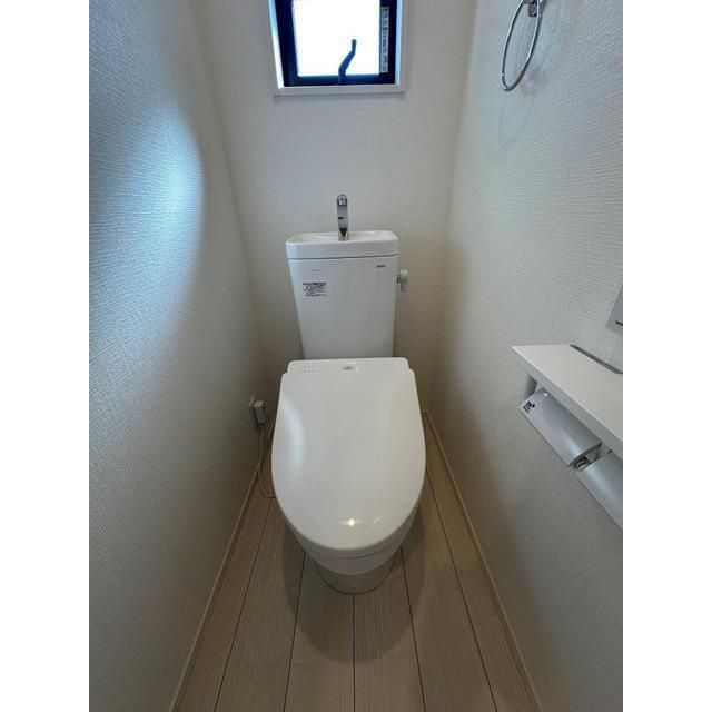 トイレ　落ち着いたトイレです