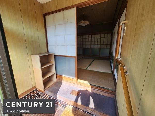 中西貸家の玄関写真
